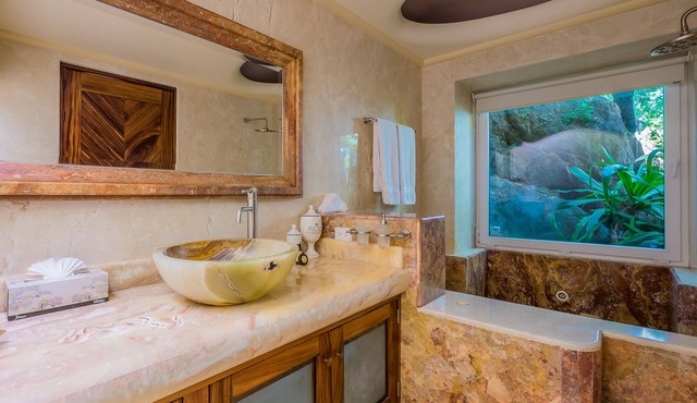 Elegant suite with beach view