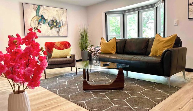 Elegant Sweet Home Apartment 1