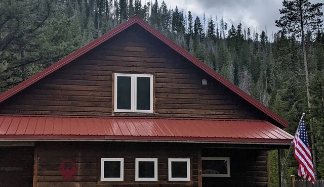 Elegant Ten Mile Creek Cabin- Near Helena