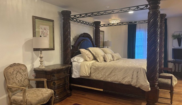 Elegant two room loft in historic downtown Excelsior Springs.