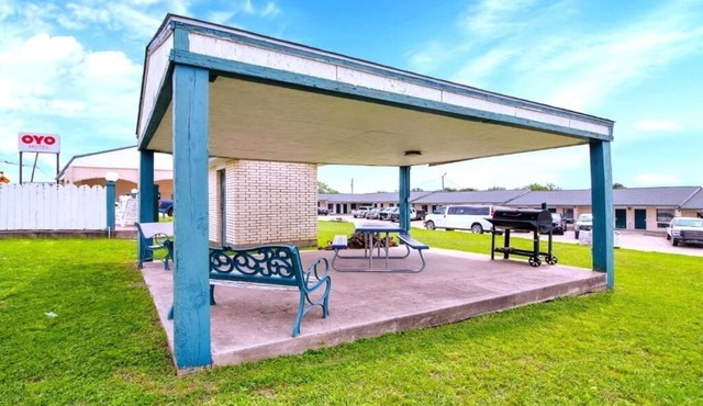 Elegant Unit Near Agave Jalisco – Parking, Pool & Pet Friendly Accommodations