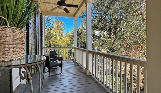 Elegant Upper Unit in Historic Savannah
