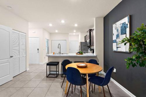 Elegant & Upscale 2BR Townhome.