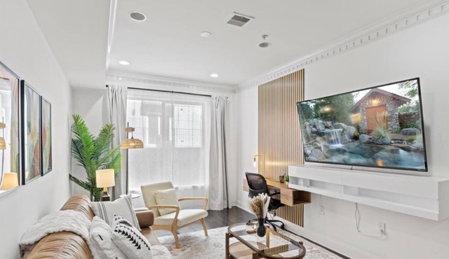 Elegant Urban Retreat in the Heart of Center City
