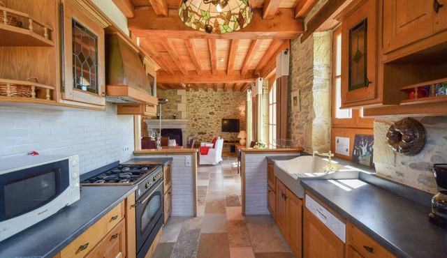 Elegant Villa in Saint-Médard