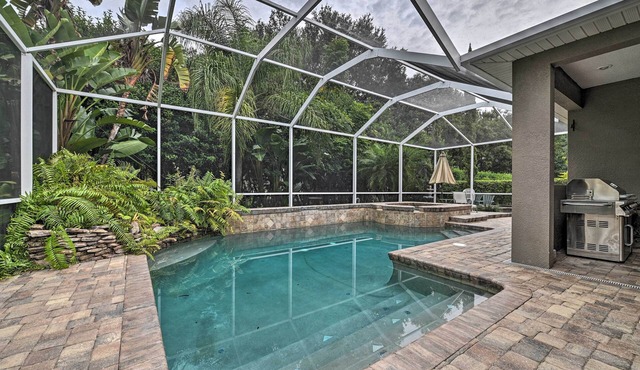 Elegant Valrico Home ~ 15 Mi to Downtown Tampa!