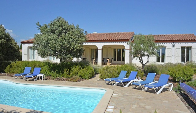 Elegant Villa in Escales