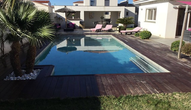 Elegant Villa with pool near the beaches