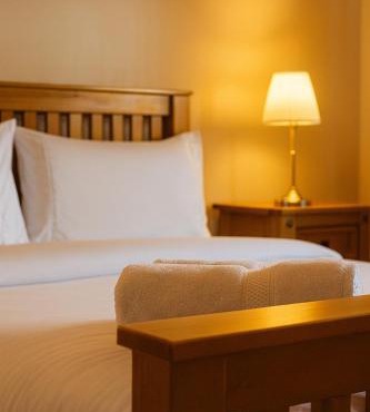 Elegant Vintage Stay Near Airport & NEC, Long-stay or Contractors Deal