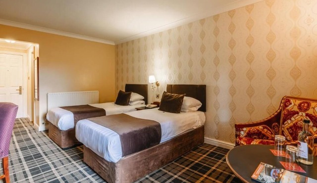 Elegant Waterfront Stay with Indoor Pool and Spa Access