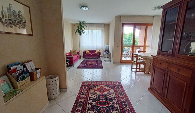 Elegante alloggio di grandi dimensioni (110 mq) in parco privato di 6000 mq