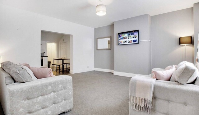 Elegantly 2-Bedroom in Ashington, Sleeps 3