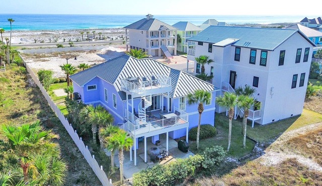 Elegantly decorated 3 bdr/3.5 bath home in gated community w/pool & pier.
