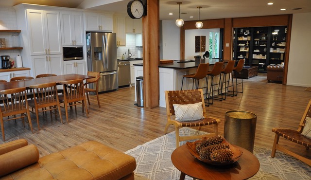 Elegantly Designed Mid-Century Modern Home Near Magnolia