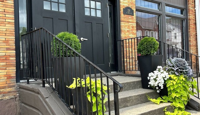 ELEGANTLY RESTORED HISTORICAL RESIDENCE—Prime Location Near Penn State !