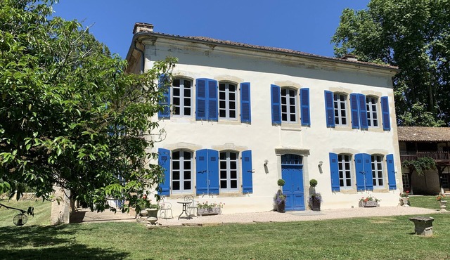 Elegantly Spacious Chateau for large groups