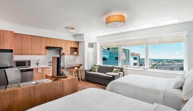 Element Calgary Airport