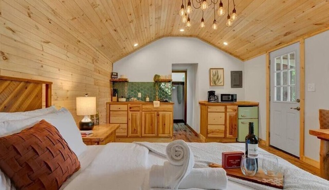 Elements Modern Poconos Cabin | Wi-Fi | Pets OK