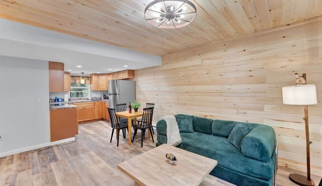 Elements Pocono Cottage | Firepit | Pickleball