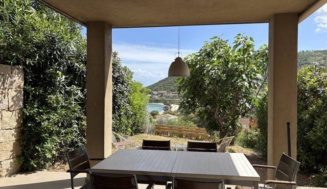 ELENA VILLA - 3* - FRONT OF THE SEA