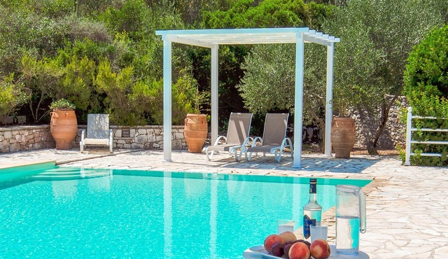 Eleni Villa: 2BR, Pool, Seaviews in Yioliskari, Paxos Greece
