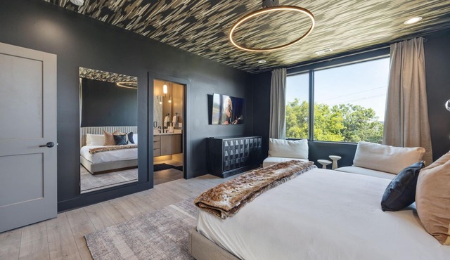 Elevate - Modern Luxury - Stunning City Views