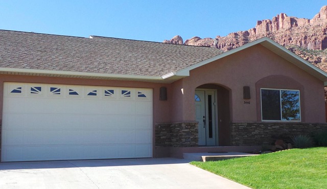 ELEVATE YOUR MOAB ADVENTURE @ Rock Climbers !