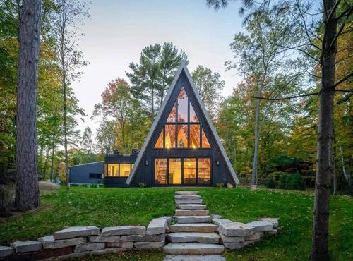 Elevated Escape: A-Frame Serenity at Lake Noire