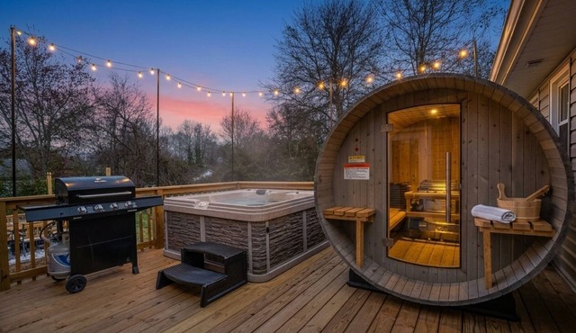 Elevated Retreat w/Hot Tub, Sauna + Game Room - Sleeps 12
