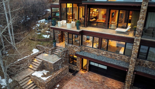 Elevated Ski Season Retreat in Aspen