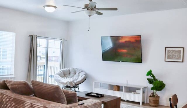 Elevated Urban Retreat Sleeps 6 + Pet