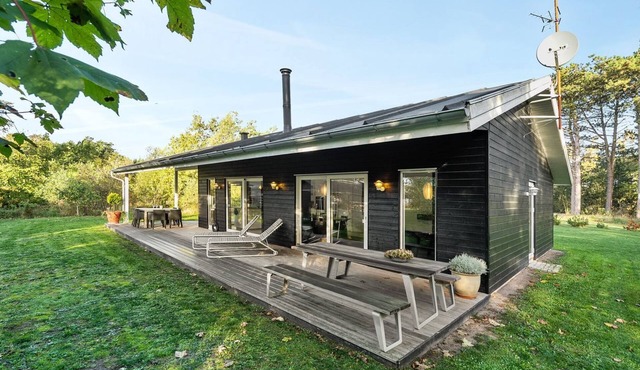 "Elfriede" - 400m to the fjord by Interhome