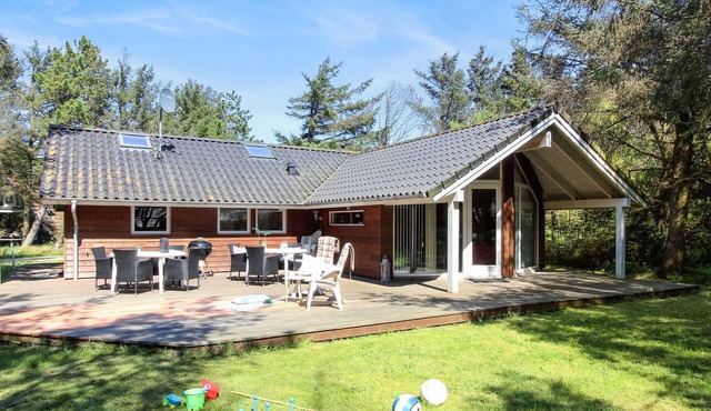 "Elfrun" - 250m from the sea by Interhome