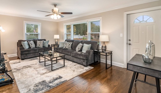 Elgin FHS Rental- Jay St