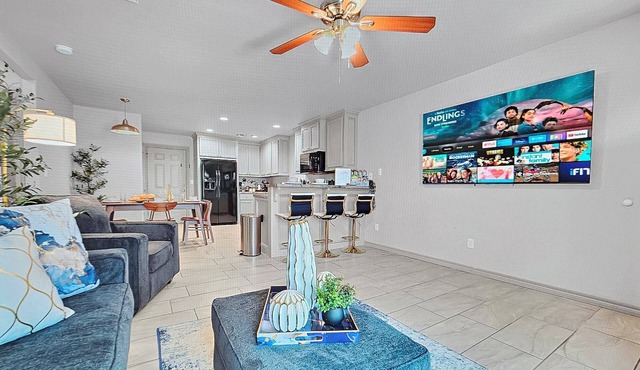 Elgin Oasis Suite B