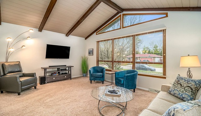 Elgin Rental - Greenridge