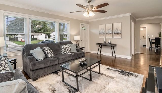 Elgin Rental- Jay St