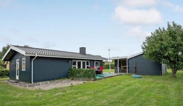 "Elice" - 200m from the sea by Interhome