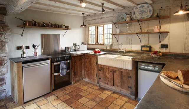 Elinor Fettiplace, in the grounds of Elizabethan Pauntley Court, is perfect for a romantic escape.