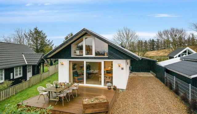 "Elisabetha" - 100m from the sea by Interhome