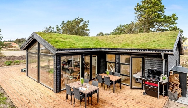 "Elisenda" - 625m from the sea by Interhome