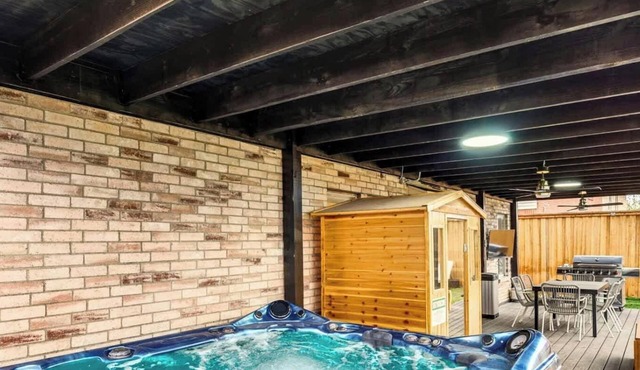 Elite 5BR/3.5B Home with Game Room, Hot Tub, & Sauna
