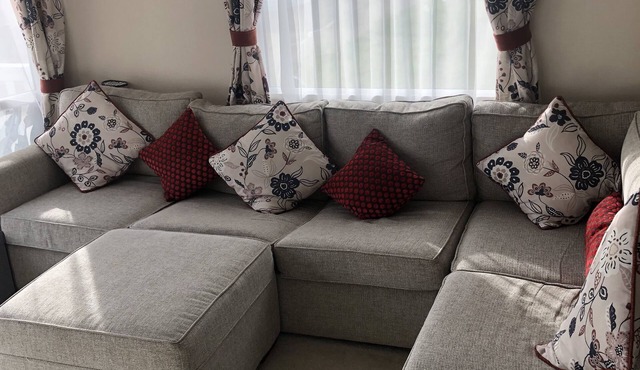 Elite Holiday Rentals. Opportunities to celebrate life, love & family.