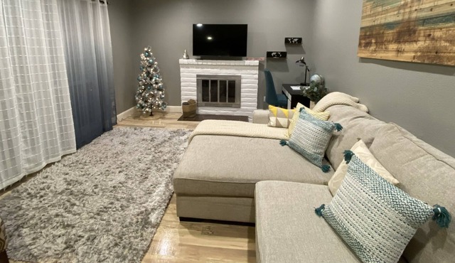 Elite Stylish House 3+1 bedrooms close to grocery & fast food
