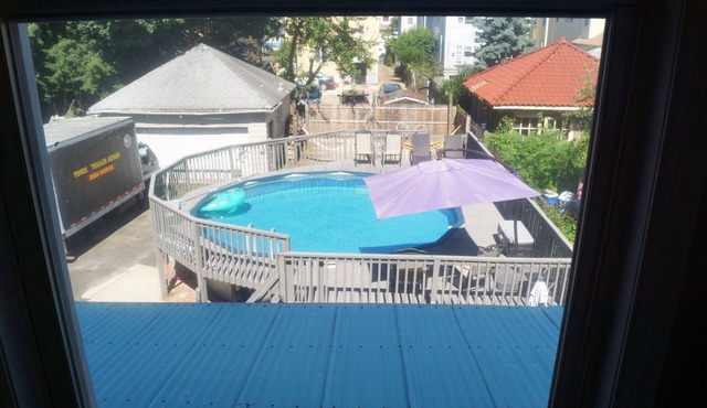 Elizabeth bedroom Newark Airport New York City Statue of LibertynMetLife stadium