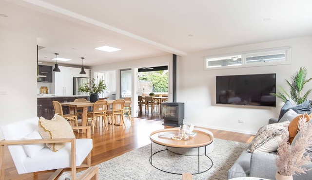 Elizabeth Lodge with Spa Walk to beach