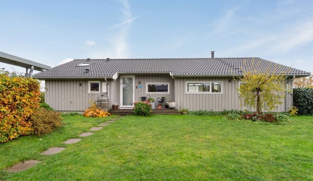 "Elja" - 400m to the inlet by Interhome