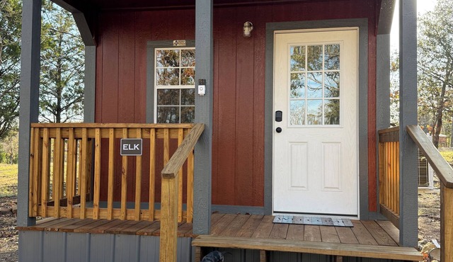 Elk Camping Cottage at Coble Highland Ranch