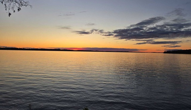 Elk Edge Lakefront Charm Dock & Torch Sandbar 20 min Horse Shows 10 min