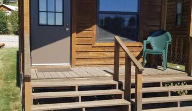 Elk Haven Camping (Cabin 13)